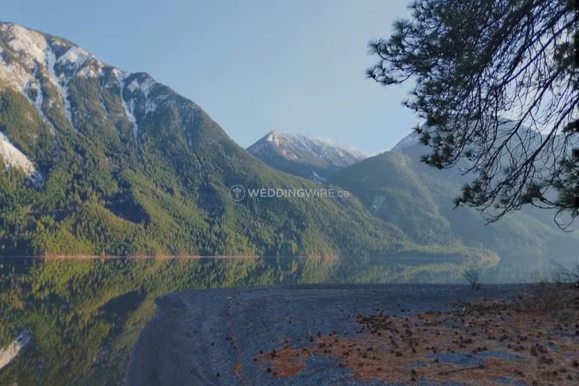 Anderson Lake Weddings
