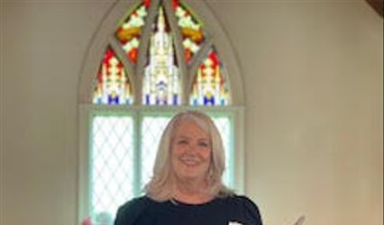 Tammy Craven Officiant