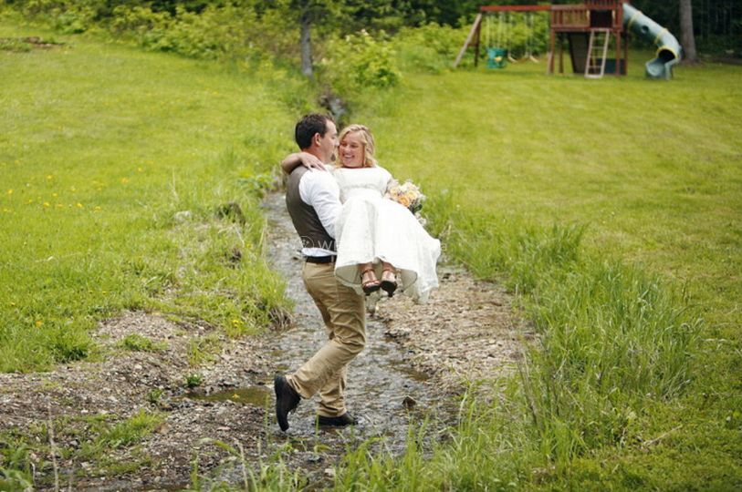 Cozy Cabins Nature Resort - Venue - Lumby - Weddingwire.ca