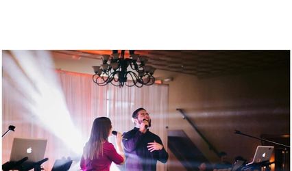 Two's a Pair - Live Entertainment