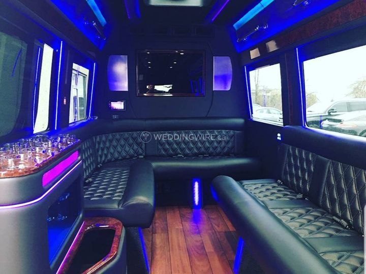 Oakville Limo Bus