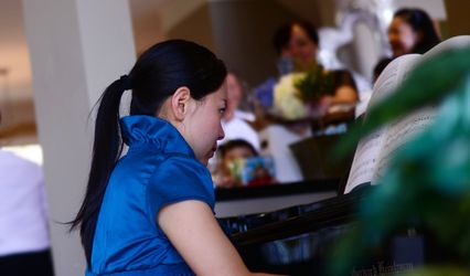 Pianist Maggie