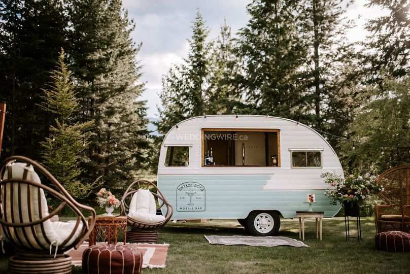 Vintage Pour Mobile Bar