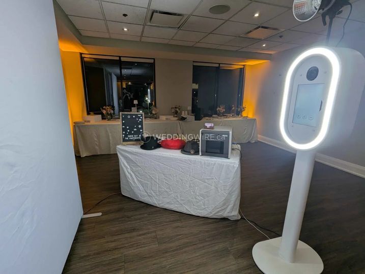Aura Photobooth Company