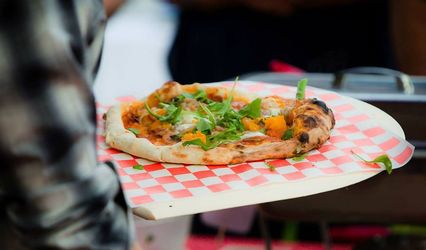 Hot Paddle Pizza