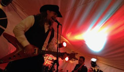 Live Music by All Around Sound