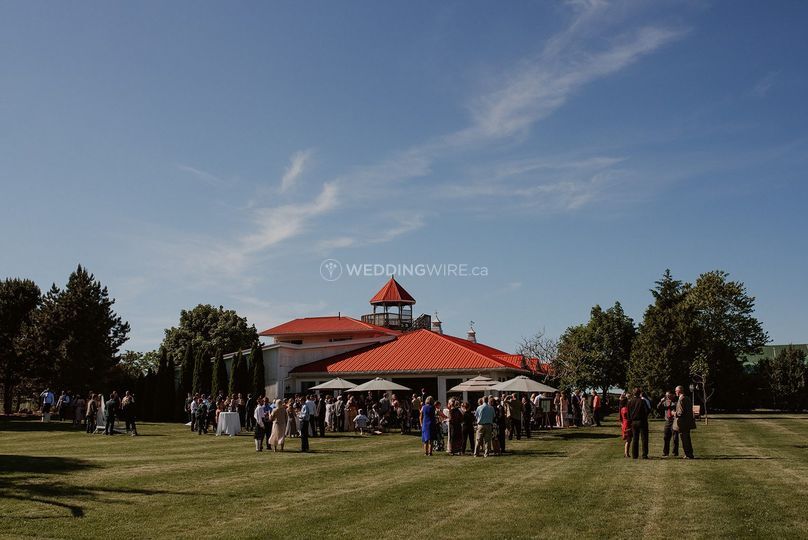 Hessenland Inn and Schatz Winery