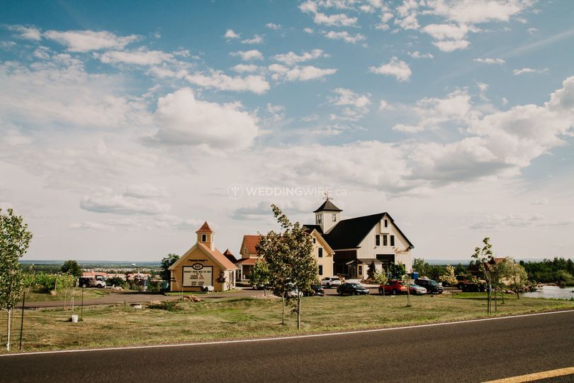 Magnetic Hill Winery