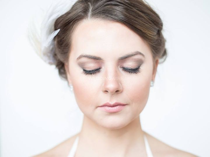 Mia Hair Stylist & Makeup Artist