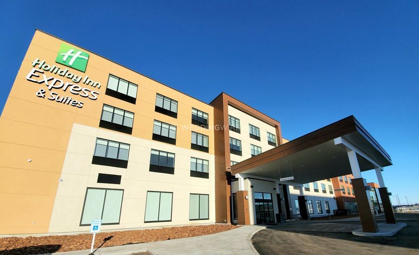 Holiday Inn Express & Suites