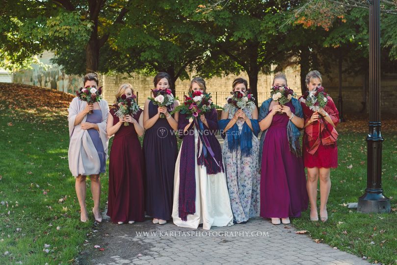 What are your bridesmaids wearing? 4