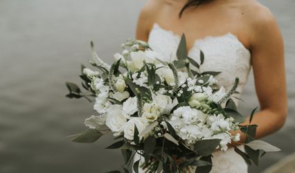 Flowerella - Event Florals and Coordination