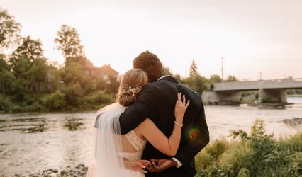 Honey House Photography