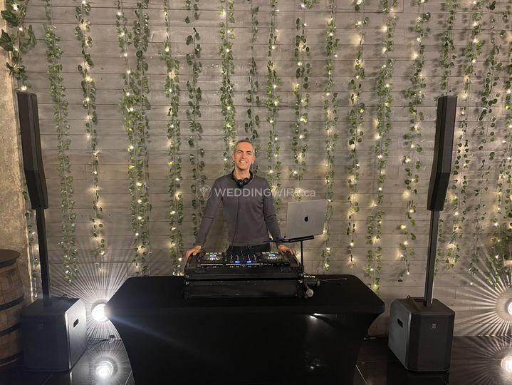 ANDR Music