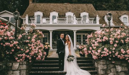 Rowena’s Inn on the River