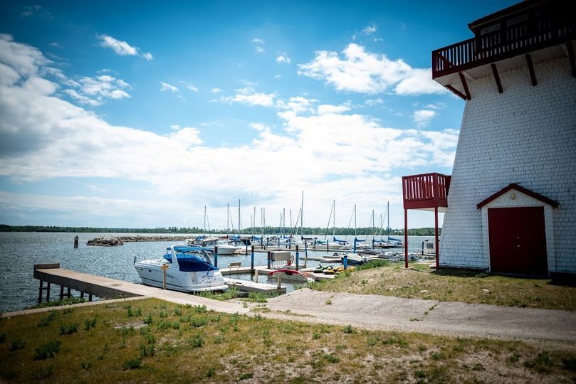 Gull Harbour Marina and Light House Inn