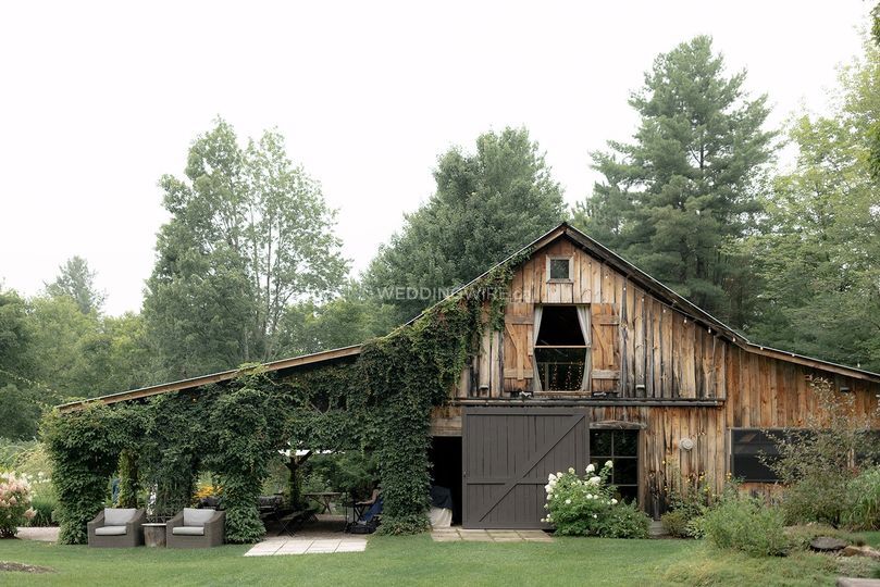 Adélina Barn
