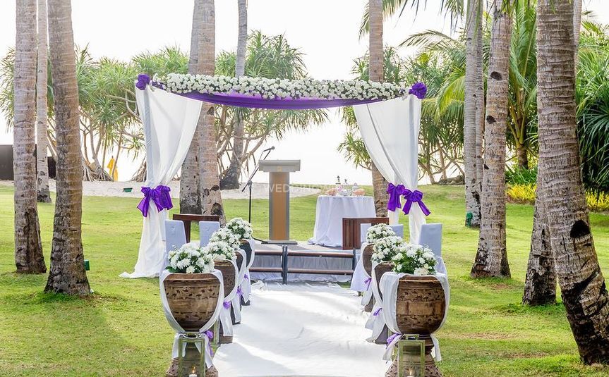 Lloyds Travel & Cruises