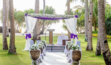 Lloyds Travel & Cruises