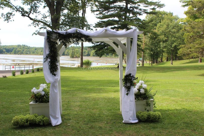 Vase and Votive Event Planning and Decorating