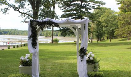 Vase and Votive Event Planning and Decorating