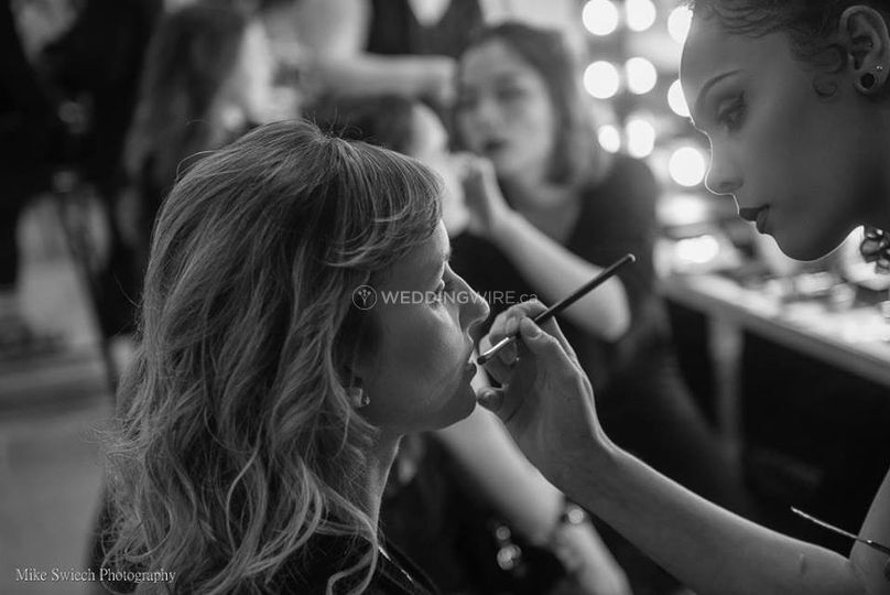 Sivanah Burgess - Professional Makeup Artist