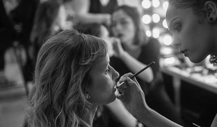 Sivanah Burgess - Professional Makeup Artist