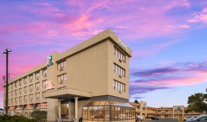 Voyageur Place Hotel