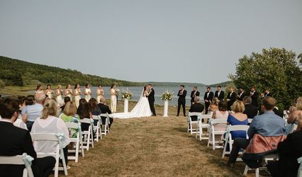 Wedding Ceremonies Personalized for You | Cathy Gillis