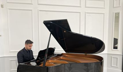 The BlackTie Pianist