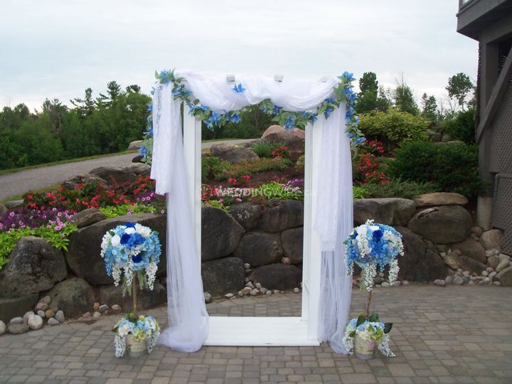 Mandys Floral and Wedding Designs