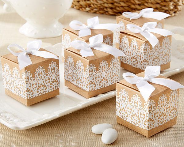 Lavish Favors & Gifts