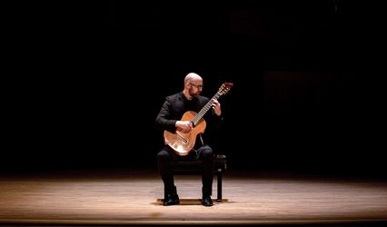 Ben Lahring - Guitarist