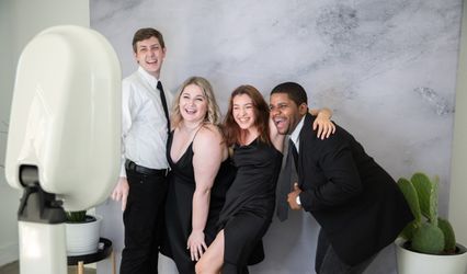 Vivid Edge Photo Booth