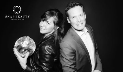 Snap Beauty Mirror Photo Booth