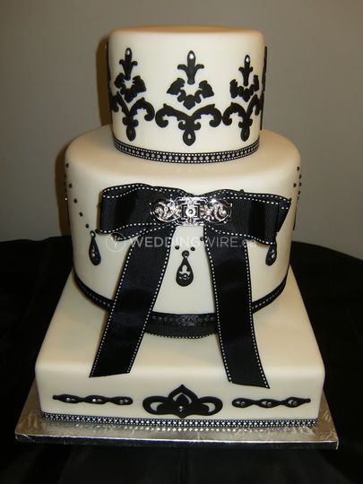 Claude s Wedding  Cakes 