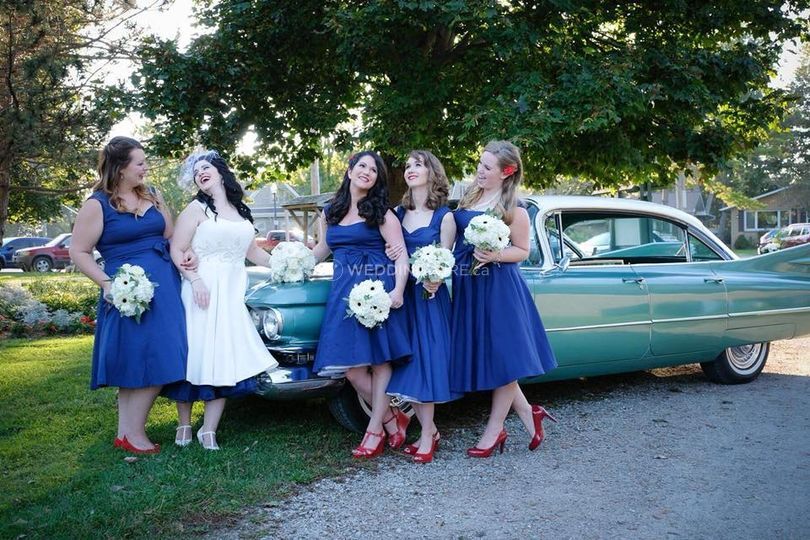 Flower Fashions on King