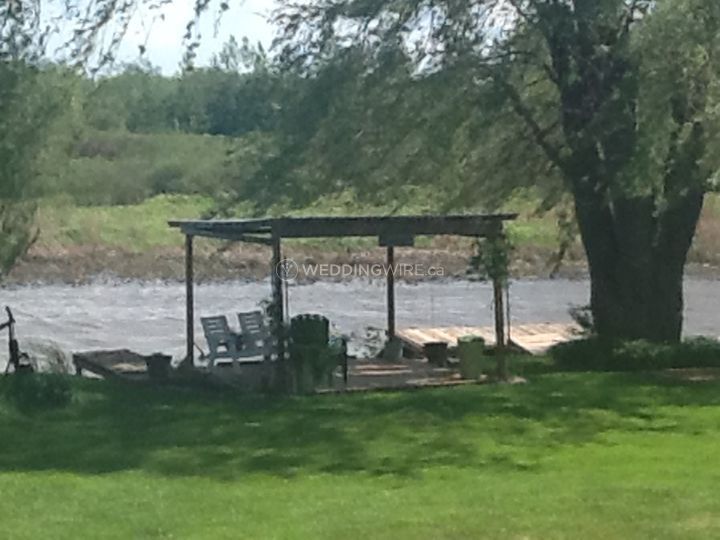 Creekside Ceremonies - Officiant - Niagara Falls 