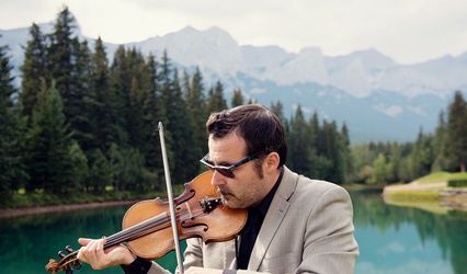 Donald MacLennan - Violinist/Vocalist