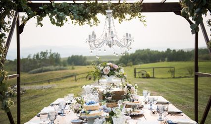 the Dish & the Spoon Vintage China, Crystal and Silver Rentals