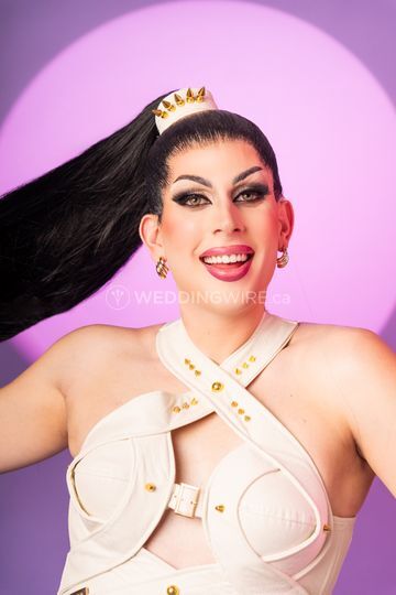 Adrianna Exposée