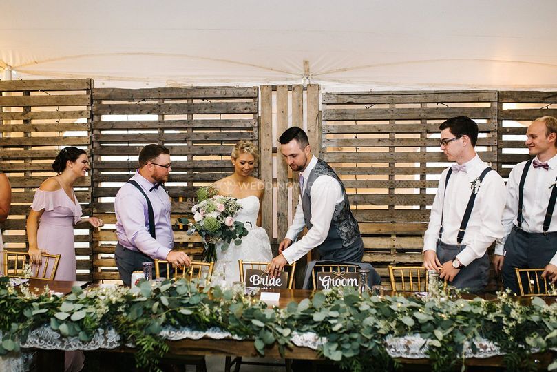 Whistling Willow Mariposa and Design Studio
