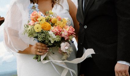 Black Cat Floral Haus