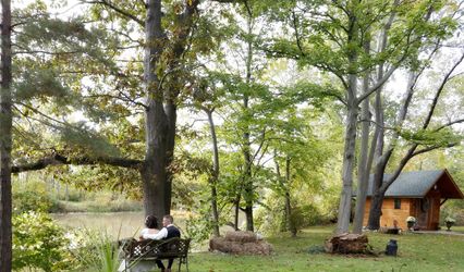 Elope Niagara's Little Log Wedding Chapel