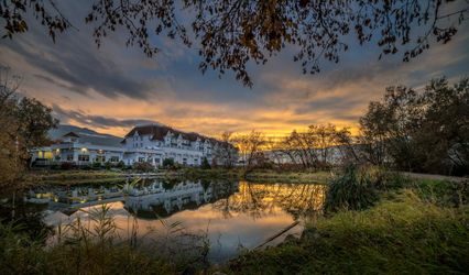 The Prestige Harbourfront Resort Salmon Arm