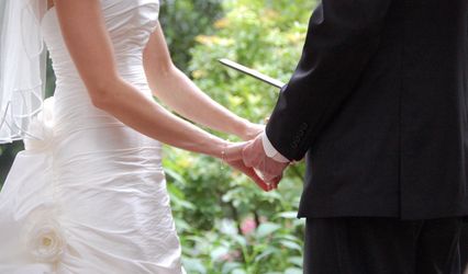 DAY OF WEDDING CONSULTANT