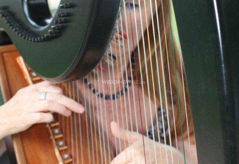 Martha Minogue - Harpist