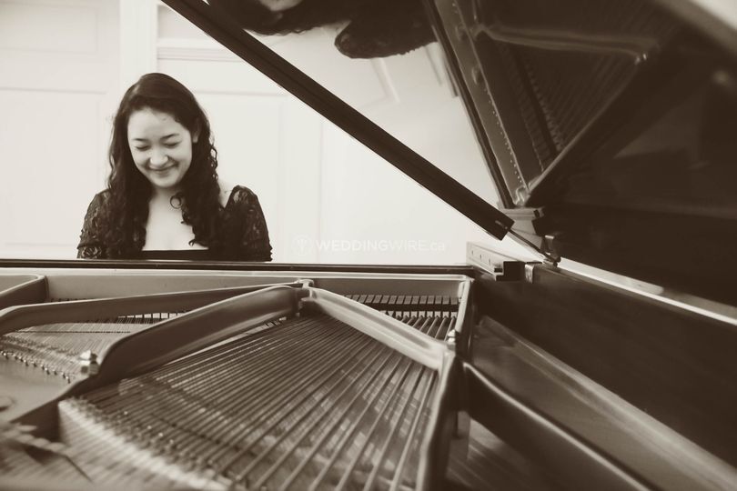 Yumi Palleschi - Pianist