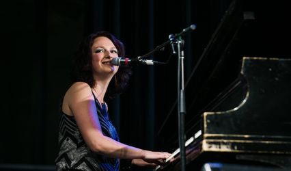 Lindsey White