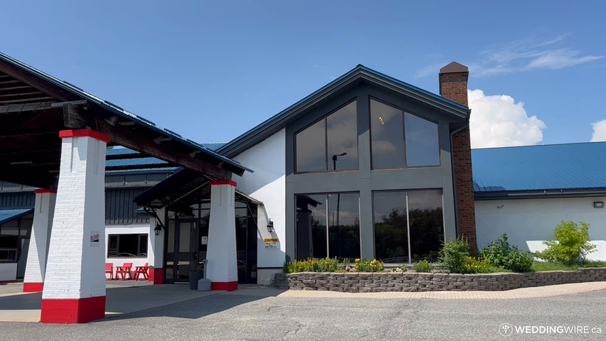 Jolly Roger Inn & Resort- exterior main building